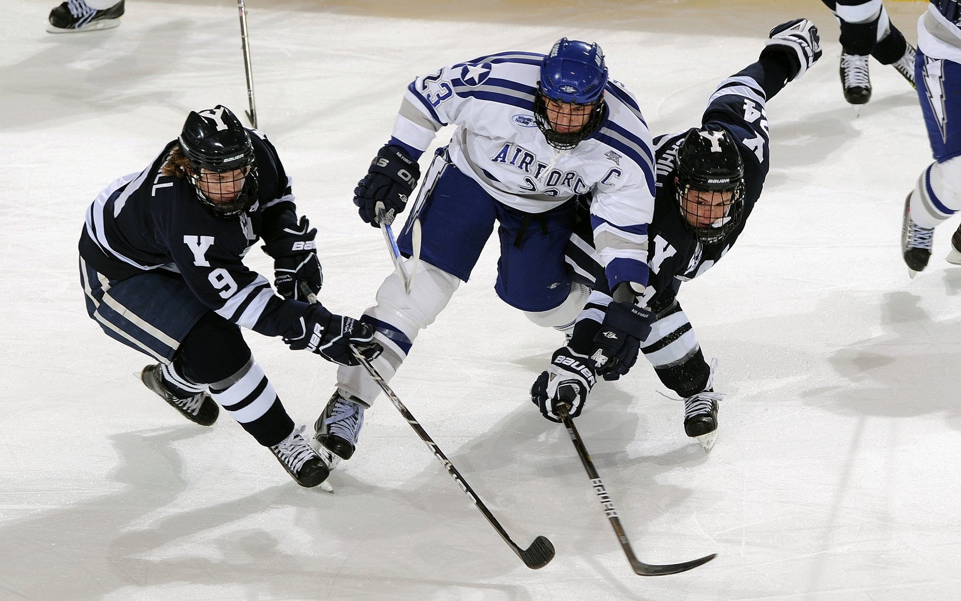 张继科统治全场，日本队险胜法国队，一场跨越时空的乒乓对决